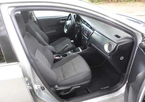 Toyota Auris cena 39900 przebieg: 183000, rok produkcji 2014 z Radom małe 352